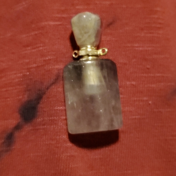 New Rainbow Fluorite Essential Oils Pendant. - Picture 4 of 9